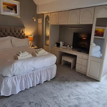 חלנדודנו Sunnycroft Private Hotel מראה חיצוני תמונה