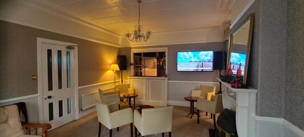 חלנדודנו Sunnycroft Private Hotel מראה חיצוני תמונה