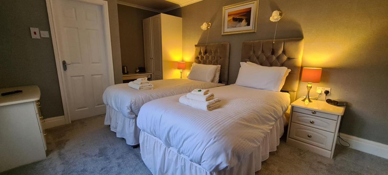 חלנדודנו Sunnycroft Private Hotel מראה חיצוני תמונה