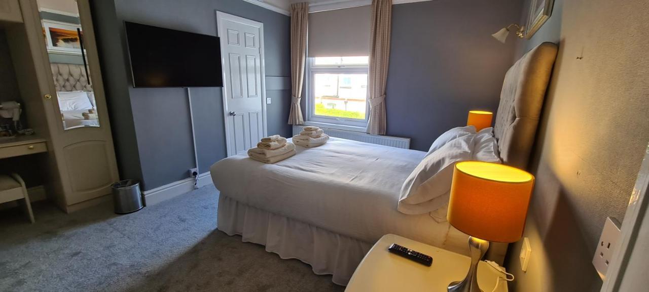 חלנדודנו Sunnycroft Private Hotel מראה חיצוני תמונה